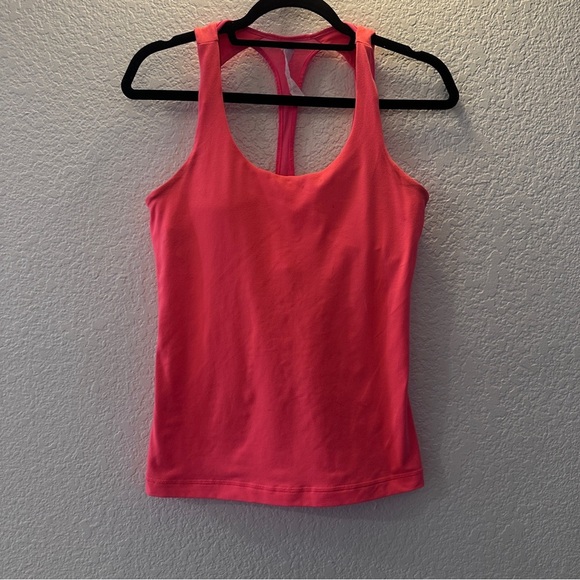 Under Armour Pink Racerback Tank Top Built-In Bra Mesh Back Stretchy Gym Wear - Picture 1 of 7